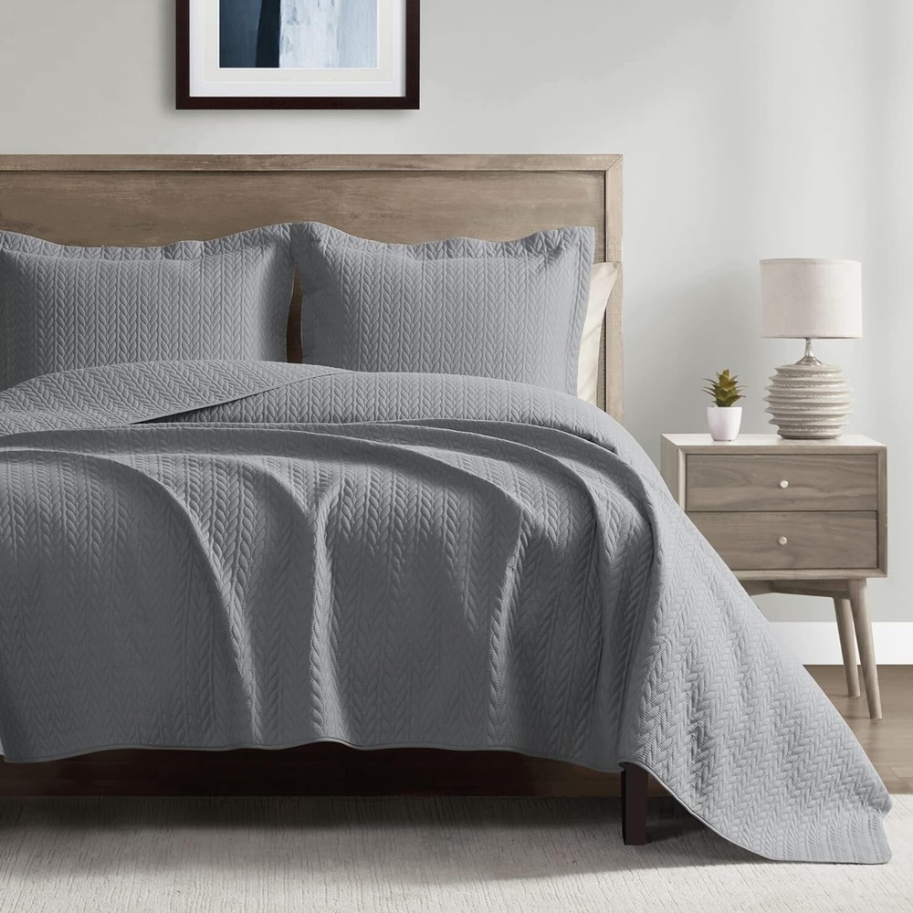 3 Piece Quilt Set, Coverlet Set, Pinsonic Quilted. Queen Size 90x96 inches GREY